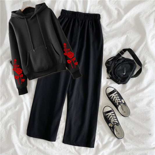 Black hoodie with sleeves almost dead leaves and black flapper