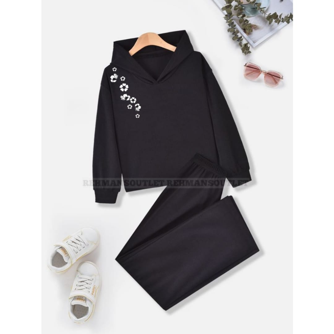 Black hoodie with shoulder sleeves flower and black flapper