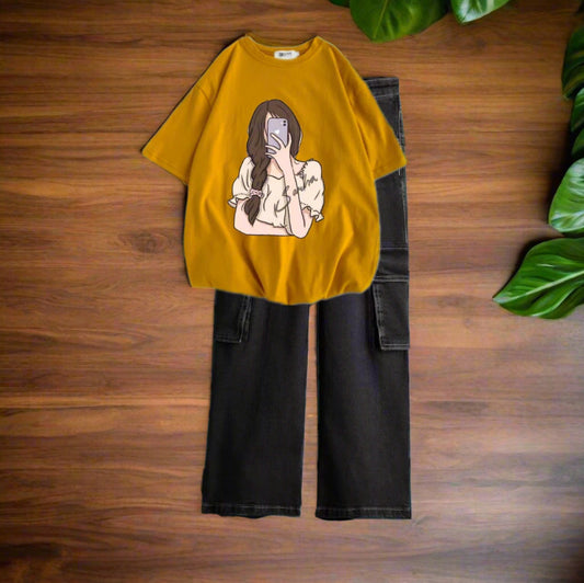 Selfie girl iphone yellow tshirt, black cargo jeans