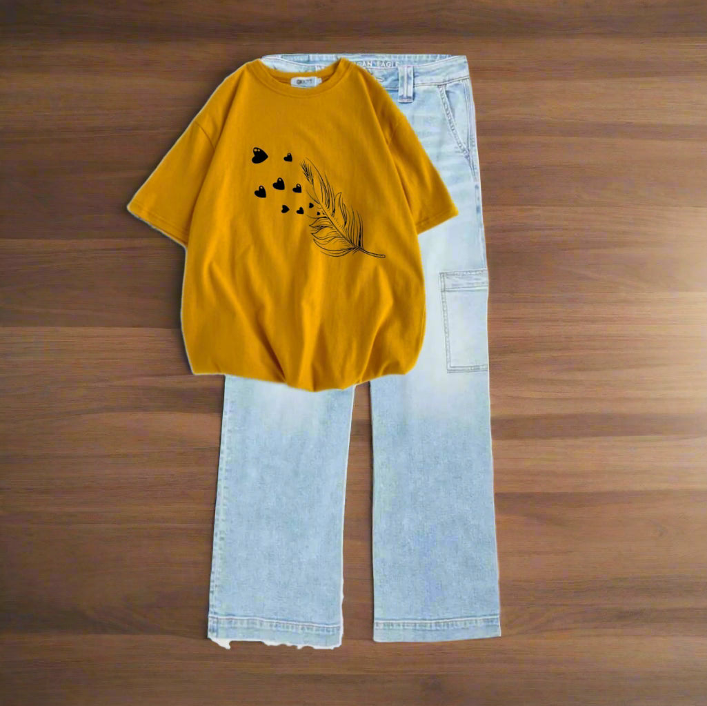 Feather hearts yellow tshirt, sky-blue cargo jeans