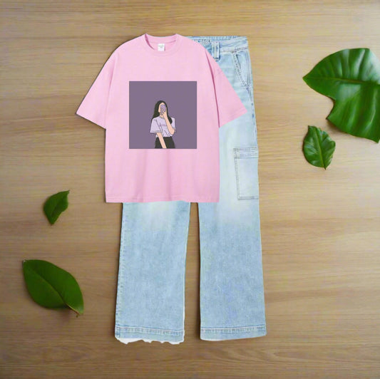 Selfie girl pink tshirt, sky-blue cargo jeans
