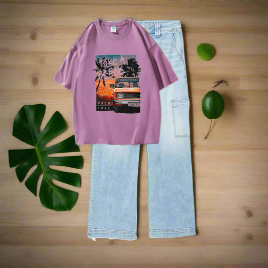 Take a break car lilac tshirt, sky-blue cargo jeans